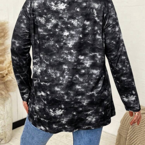 Stylist tie dye shirt - Picture 2 of 3